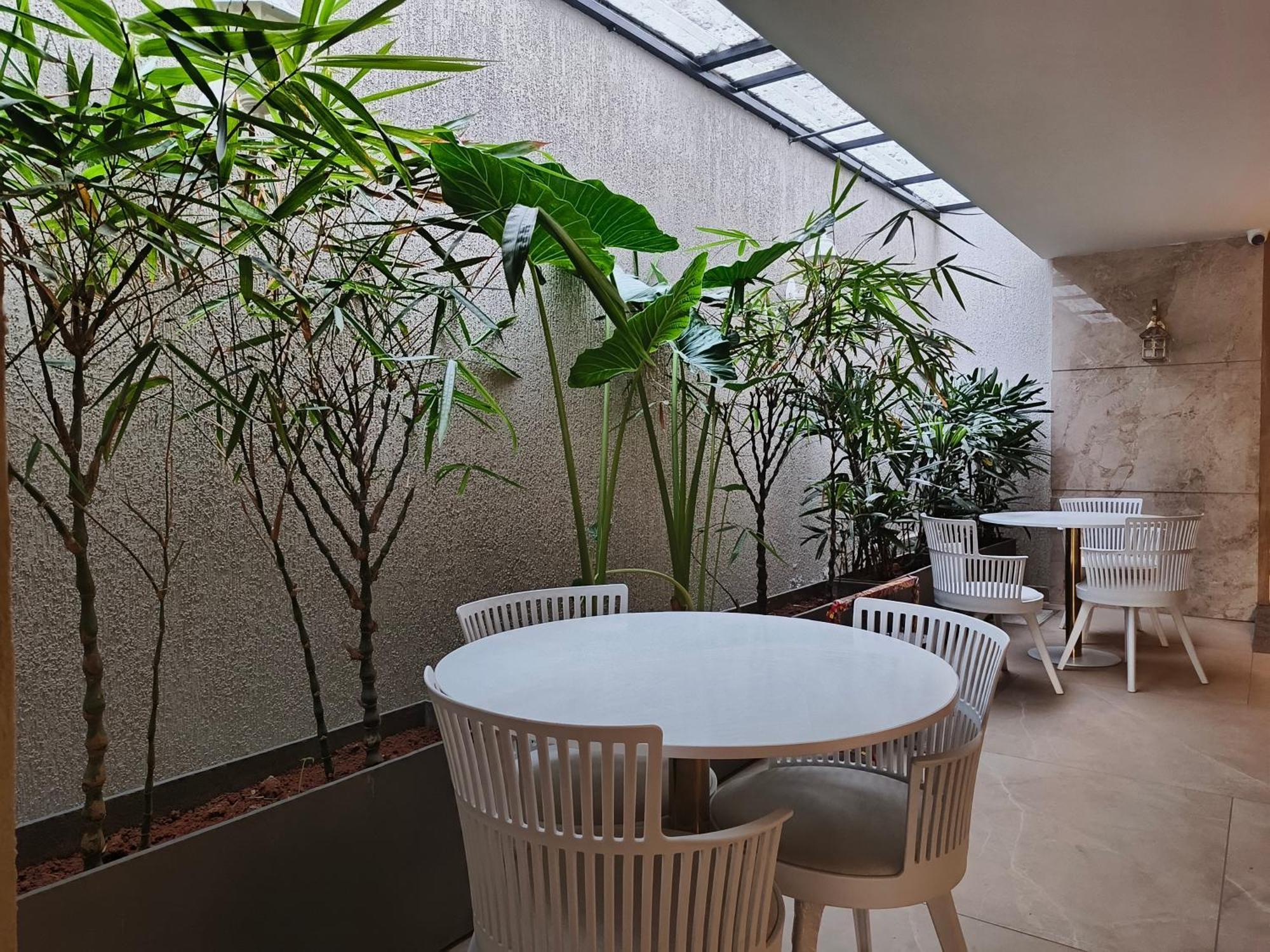 Olive Hotel Le Opera By Embassy Group Μπανγκαλόρ Εξωτερικό φωτογραφία